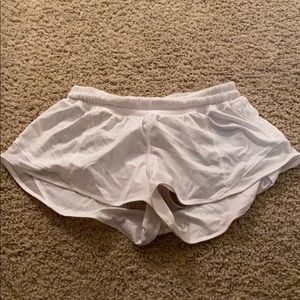 Lulu lemon white hottie hot shorts